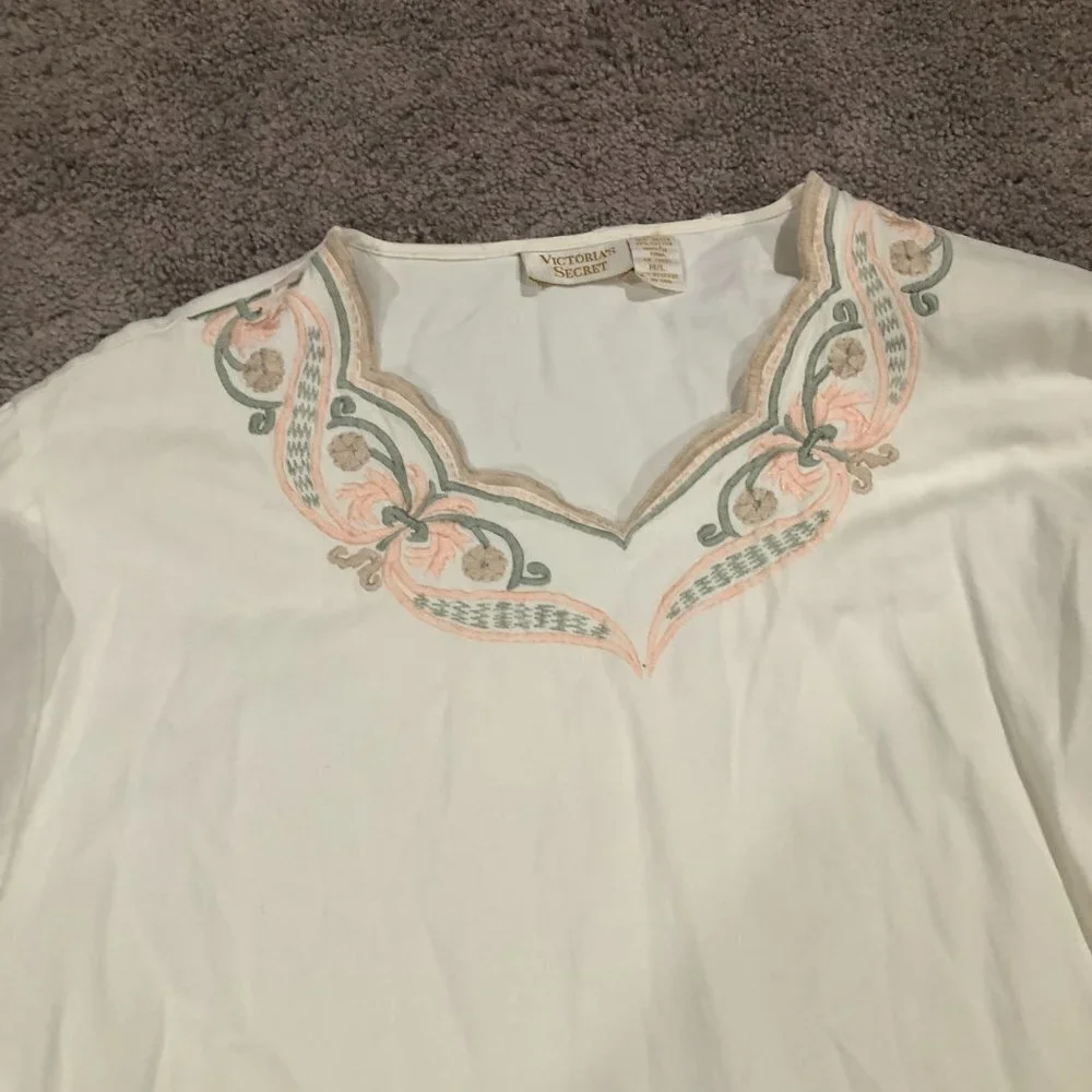 Victoria's‎ Secret Gold Tag Vintage White Cream Embroidered Tunic Night Shirt